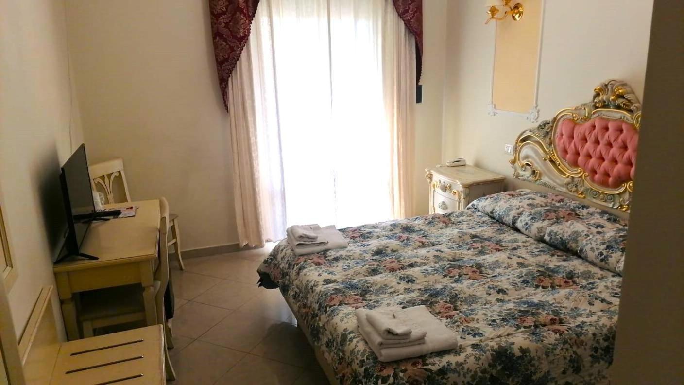 Colosseo Rooms Imperial Rome Luaran gambar